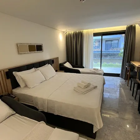 Ciftlique Alize Otel Çeşme