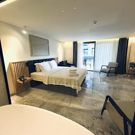 Ciftlique Alize Otel Çeşme