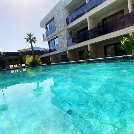 Ciftlique Alize Otel Çeşme